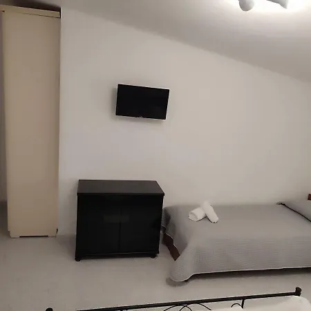 Family & Friends - 2 - Second Floor - Shared Bathroom Сasa de vacaciones