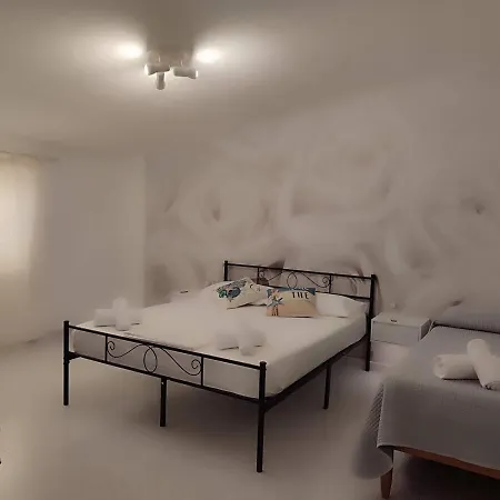 Family & Friends - 2 - Second Floor - Shared Bathroom Сasa de vacaciones *