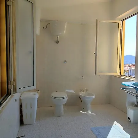 別荘 Family & Friends - 2 - Second Floor - Shared Bathroom Galtellì