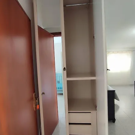 Family&friends 4 - Valley View - Sleeps 4 - Panoramic Views Large - Minutes From The Sea & - No Aircon & Shared Bathroom 度假居