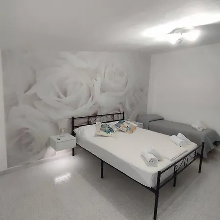 Сasa de vacaciones Family & Friends - 2 - Second Floor - Shared Bathroom *