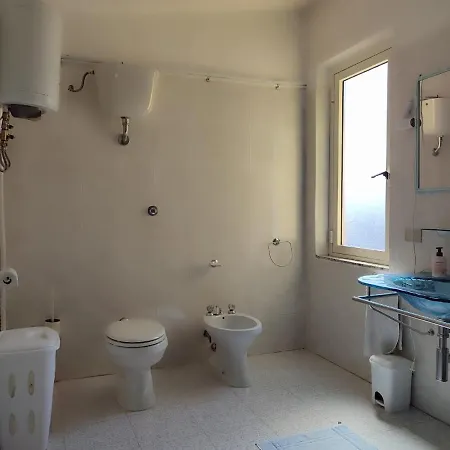 Family & Friends - 2 - Second Floor - Shared Bathroom Сasa de vacaciones